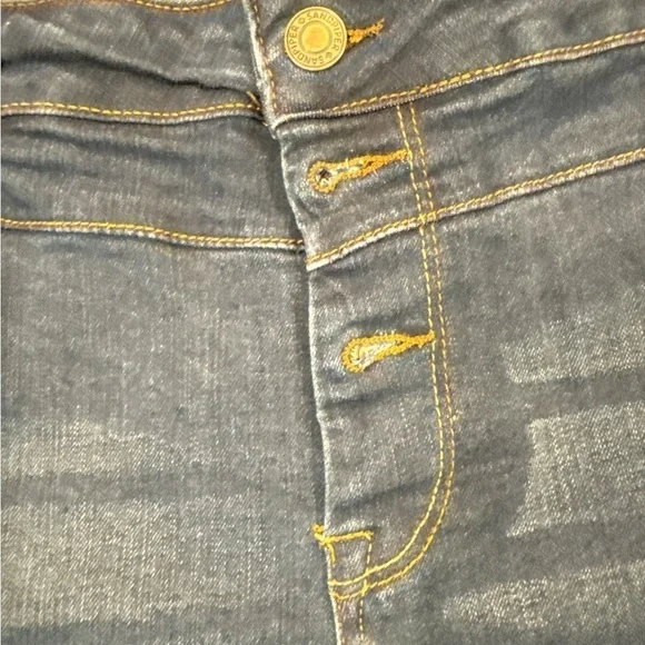 Sandpiper Dark Blue Jean Shorts with Rolled Hems and Distressed Look Size 20 EUC - Picture 3 of 7